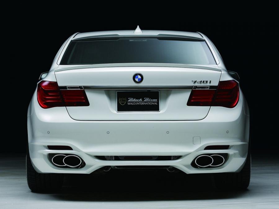  BMW 740i Black Bison Edition by Wald 2010 года  (фото 3 из 6)